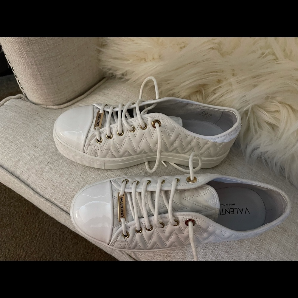 Like new Valentino sneakers